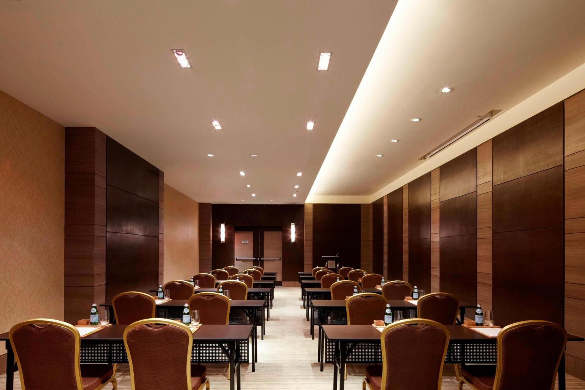 Courtyard By Marriott Kunshan Куншан Екстериор снимка