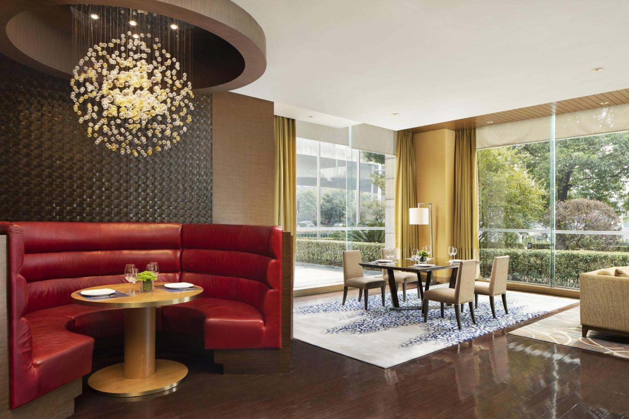 Courtyard By Marriott Kunshan Куншан Екстериор снимка