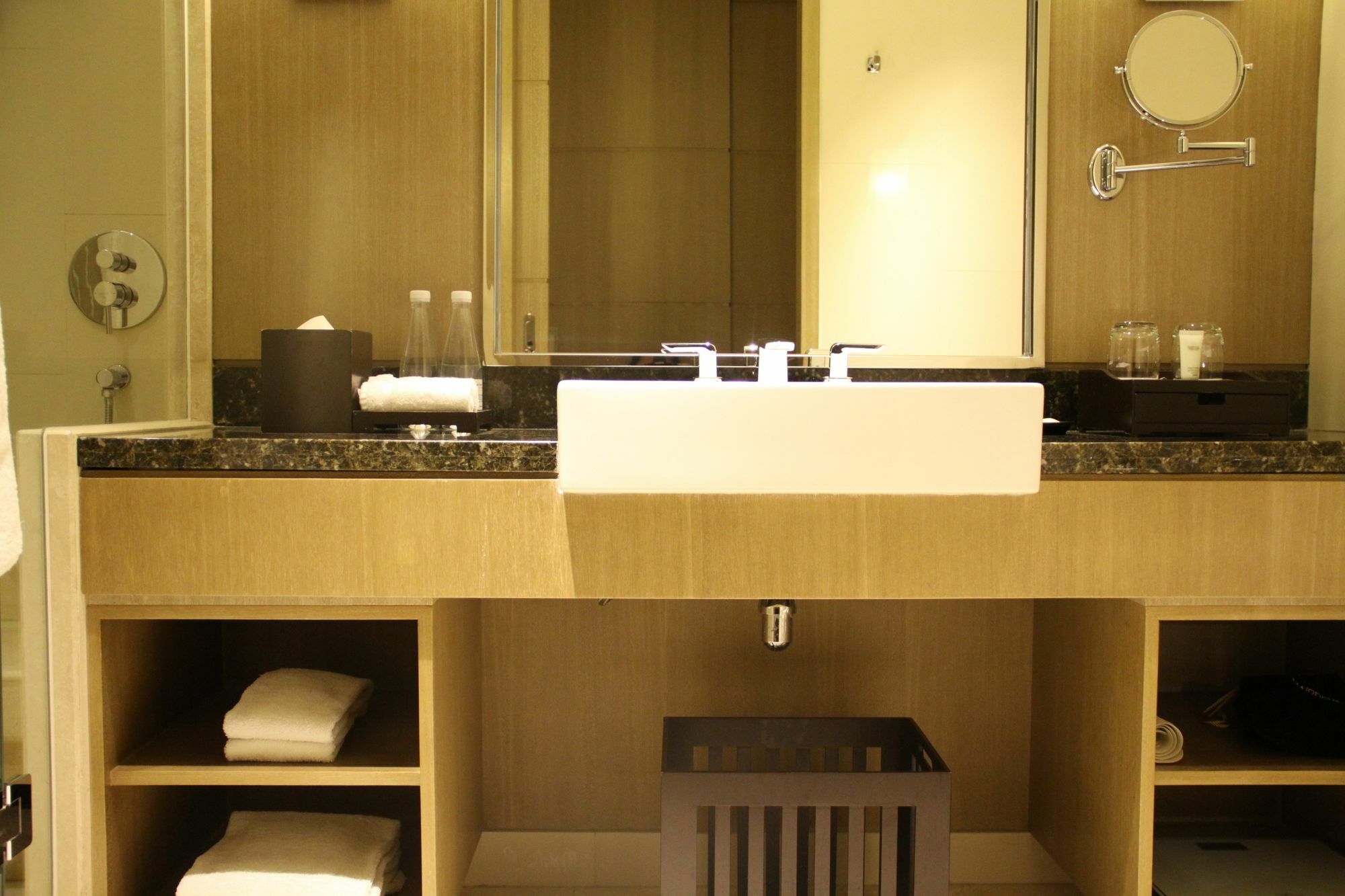 Courtyard By Marriott Kunshan Куншан Екстериор снимка